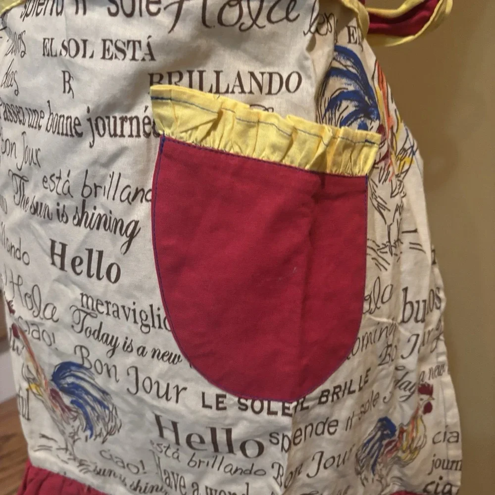 Pier 1 Imports Rooster Ruffle Hostess Apron 100% Cotton‎ Ivory NWT